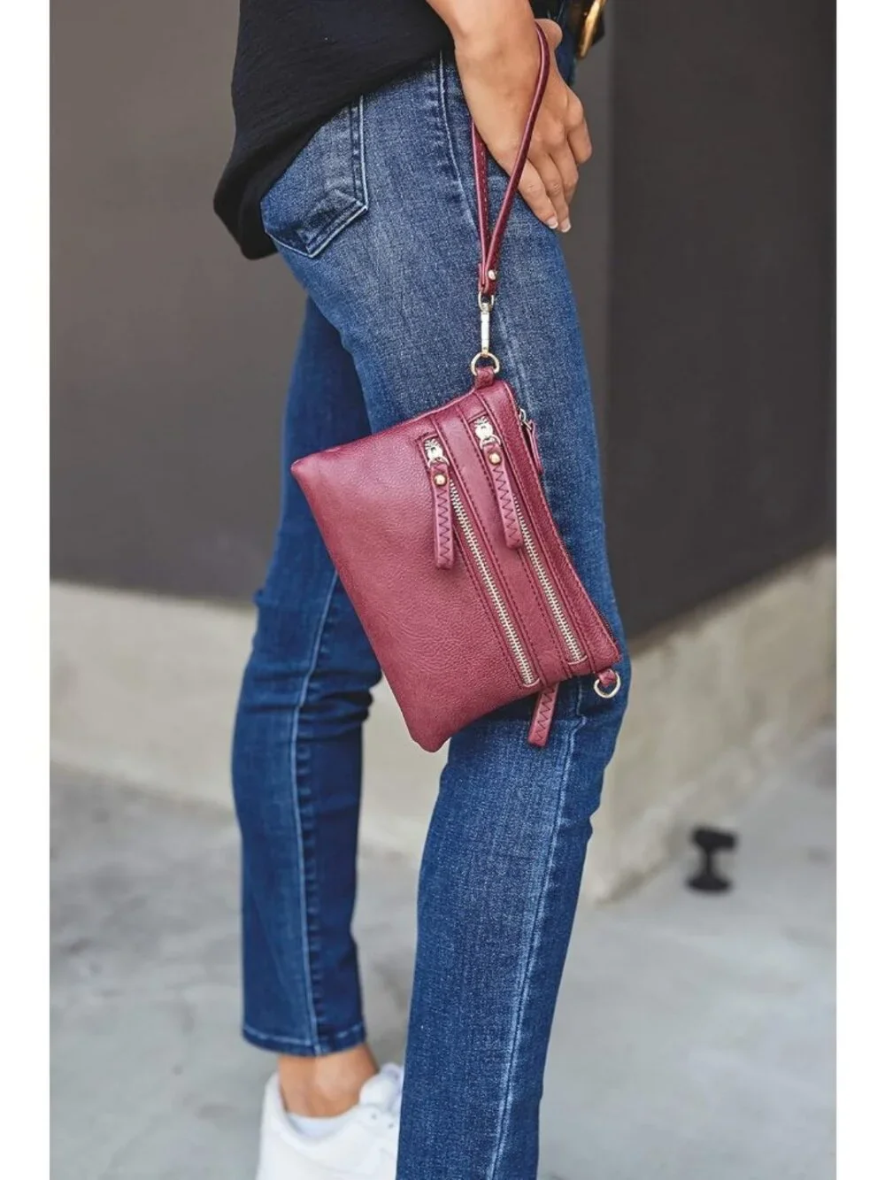 Stylish Multi-Zipper Pocket Small Wristlet Crossbody Bag for Everyday Use